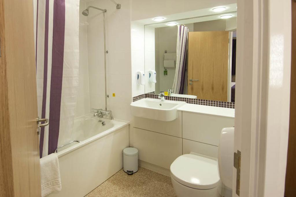 Premier Inn Sittingbourne Kent Δωμάτιο φωτογραφία