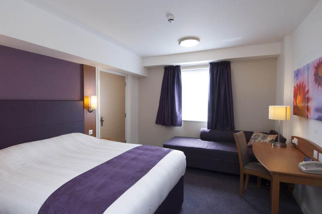 Premier Inn Sittingbourne Kent Δωμάτιο φωτογραφία