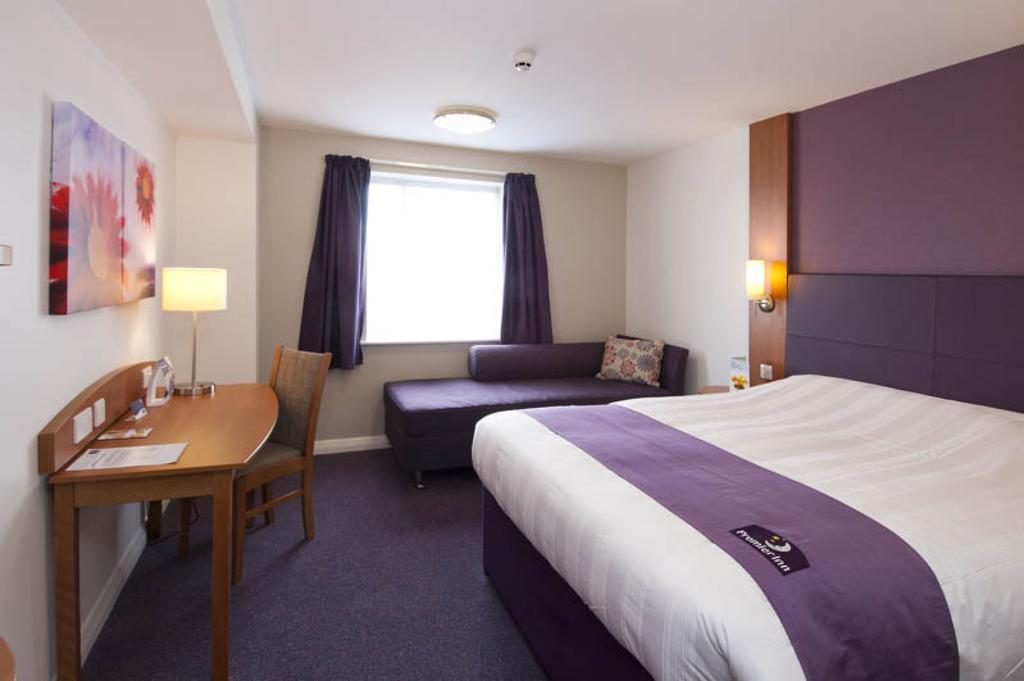 Premier Inn Sittingbourne Kent Δωμάτιο φωτογραφία