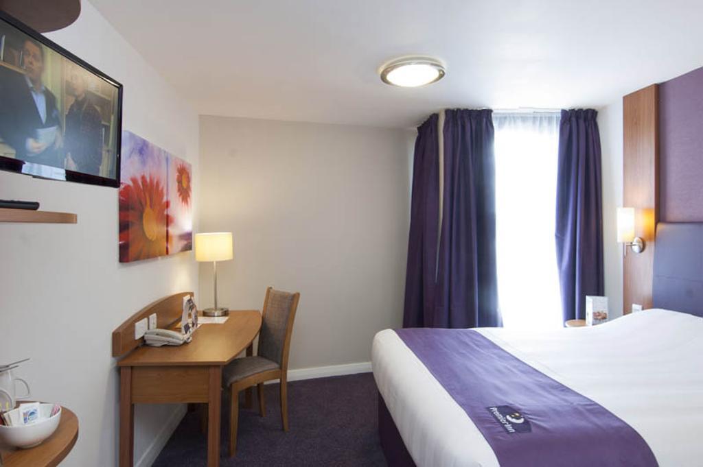 Premier Inn Sittingbourne Kent Δωμάτιο φωτογραφία