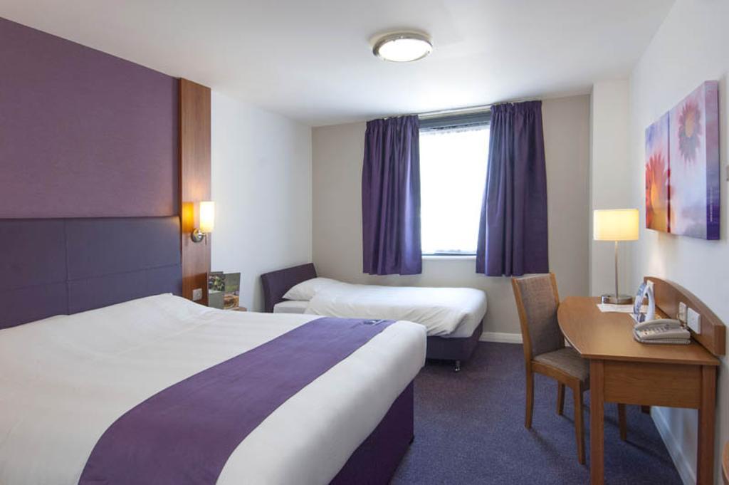 Premier Inn Sittingbourne Kent Δωμάτιο φωτογραφία