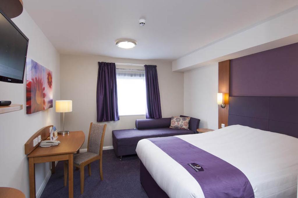 Premier Inn Sittingbourne Kent Δωμάτιο φωτογραφία